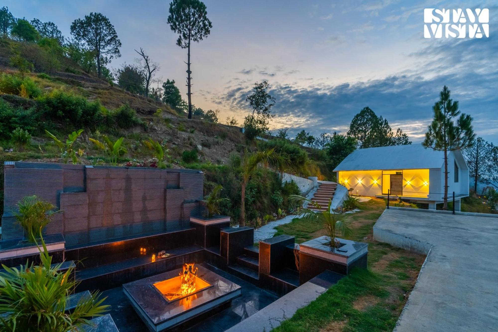 Stayvista At Luna Nova With Outdoor Pool - Ranikhet Εξωτερικό φωτογραφία
